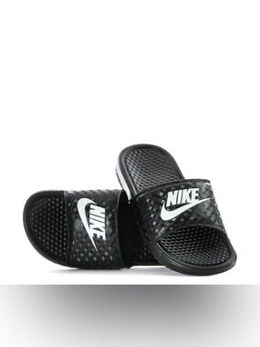 Nike Benassi Black and White Slides/Sandals Size 8 Women’s NEW